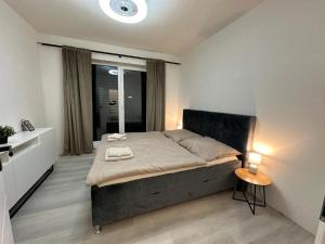 AC family house with garden and jacuzzi, 9A
