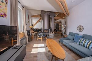 Majestic Panorama - Stunning Mont Blanc ViewsFireplaceCentral Chamonix