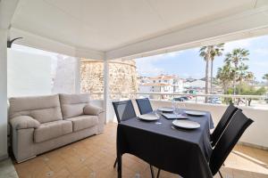 Sea Front Family Apartment
