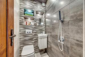 Top Central Apartment next to Alexander Nevsky Cathedral