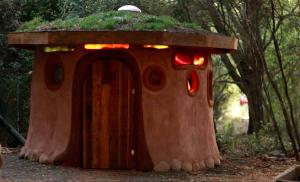 Unique Glamping Hobbit Hut at Spiritual Retreat near San Francisco, California