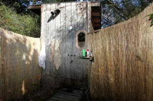 Unique Glamping Hobbit Hut at Spiritual Retreat near San Francisco, California