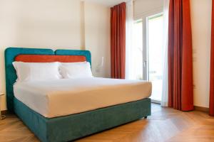 ARMONIA LAKEFRONT BOUTIQUE HOTEL - The only new hotel on Lake Iseo and Iseo historic town center