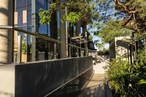 Stylish Retreat Steps from Shopping del Sol