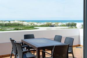 Beach House , Sea and Golf views E4