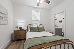New Luxury Home - King - Central Location - Premier Host