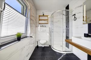 JUNIPRO Apartments & Rooms