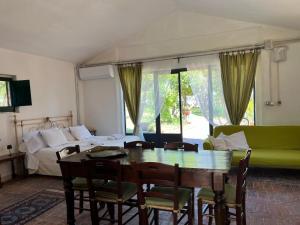 Apartment with garden, near Montepulciano, pet friendly