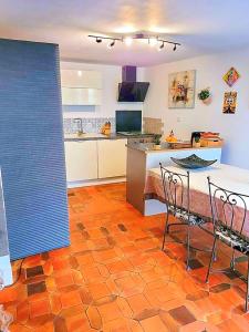 Provençal village house, Fox-Amphoux
