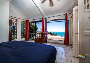 Casa Julieta: Spacious 3-Bedroom Home for 14 Guests!