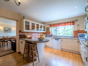 4 Bed in Coniston oc-lcc76