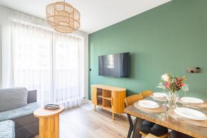 Kraków Złocień Apt - Balcony, Parking - by Rentujemy