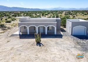 Casa Desert Rose -| 2BR, 2BA oasis for up to 6 guests.