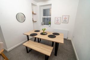 Stylish & Comfortable Stay in Swansea City Centre