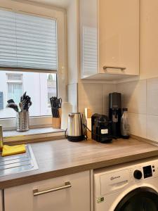 Gemütliche Ferienwohnung Oldenburg City mit Terrasse und Wohnzimmer im Erdgeschoss N28L