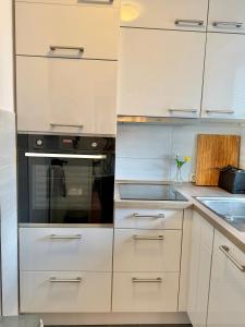 Gemütliche Ferienwohnung Oldenburg City mit Terrasse und Wohnzimmer im Erdgeschoss N28L