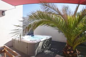 Villa 4 trèfles - avec jardin arboré et jacuzzi