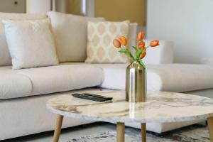 FIRST CLASS 1BR Luxury Sea and Palm View Retreat