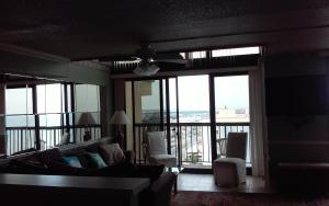 Amazing oceanfront bylevel penthouse
