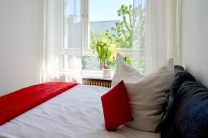 MesseWohnenAschheim Business Zimmer und Apartment mit Balkon bei Messe München