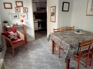 Studio cottage in pretty East Lothian village