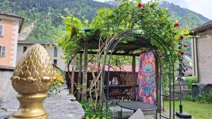 B&B Lostallo Beat and Bloom