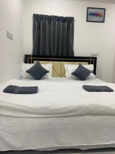 BSR RoyalStay Super Luxury Hotel Rooms