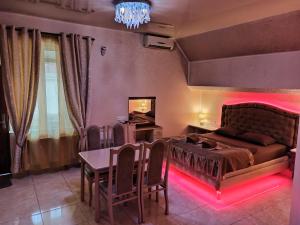 DiBhotel