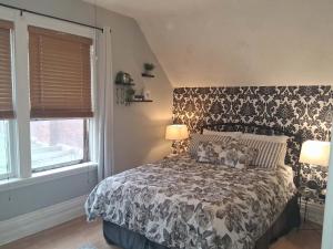 Stay at Red Door Bed and Breakfast