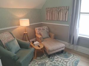 Stay at Red Door Bed and Breakfast
