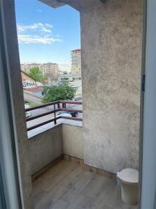 Modern Apartment with Balcony, Skopje