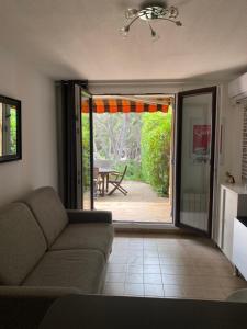 T2 Rez de jardin 300m Plage de Beaucours Sanary sur Mer