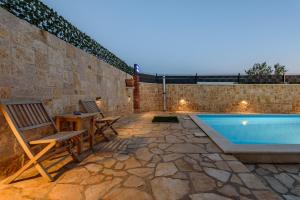 Holiday Home Ariana with private pool - by TA Leut Agency