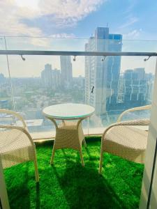 M3M Pool Mini Luxury Retreat Aravalli view