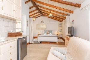 Millers Cottage Large Private Pool AC WiFi