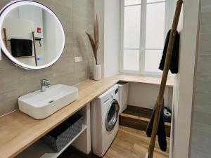 Stylish apartment, 5 min Cannes center, aircon, WiFi