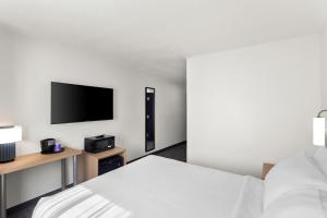 Spark by Hilton