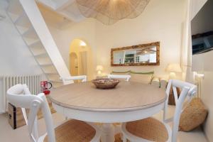 Navona Jacuzzi Boutique Suite