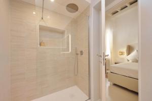 Navona Jacuzzi Boutique Suite
