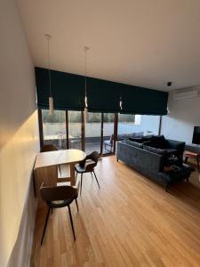 Komfortowy apartament z siłownią i sauną Revisit Apartment 11