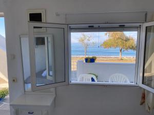 Poseidon Street ΝΕΑ ΜΕΣΑΓΓΑΛΑ Γκαρσονιέρα 2