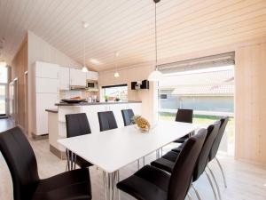 Family Baltic Villa with Alcove