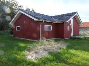 Six-Person Villa with Sleeping Alcove