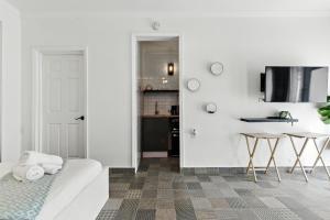 1BR 1BA Sleeps 3 Wi-Fi Walk to Beach