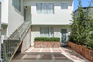 1BR 1BA Sleeps 2 Wi-Fi Walk to Beach