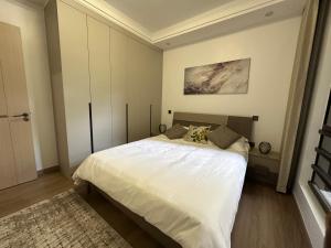 Rosewood Luxury Suites