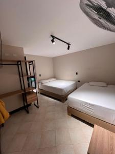 Hotel Gran Imperio la 69