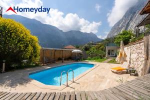 Villa Mountain with Pool