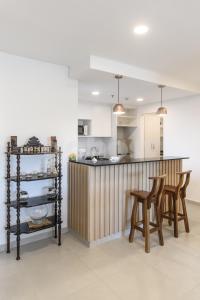 Cozy 2 BR apt in Molas Lopez Avenue