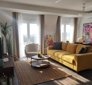 EMEM 2 - City View Apartment